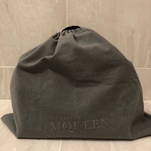 Alexander McQueen Bag Condition Photos - Picture 5 of 7